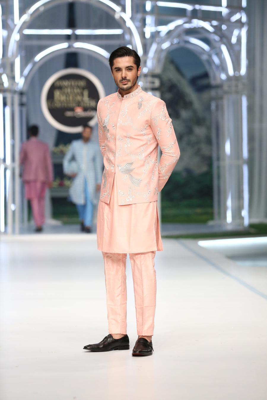 PEACH MACHINE EMBROIDERY PRINCE COAT